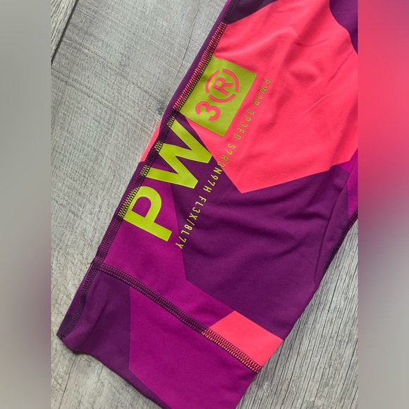 REEBOK One Series Urban Camo Tight Capris Size M - Picture 4 of 8